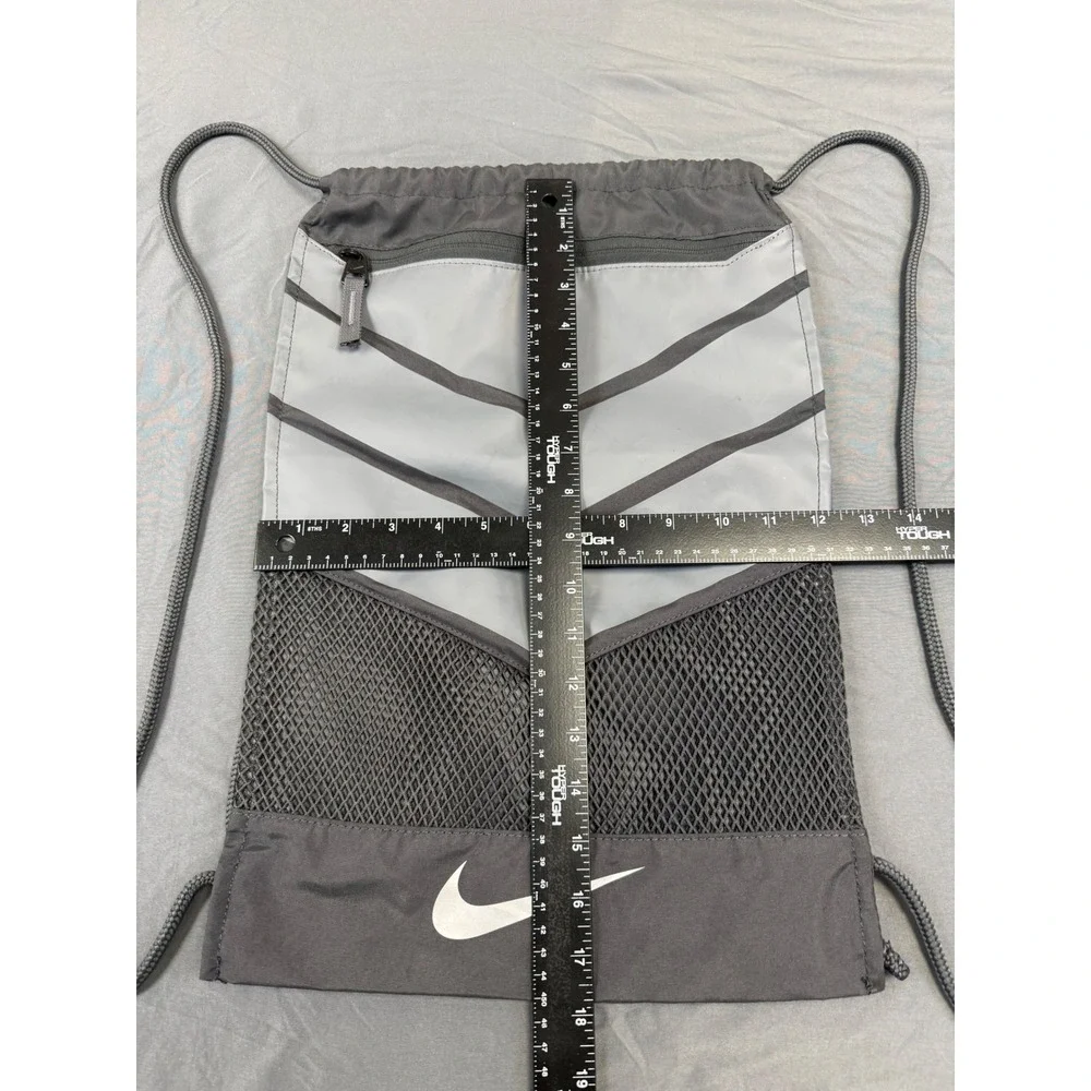 Nike Drawstring Cinch Bag Grey Black Chevron Mesh Gym Sackpack BA5250-060